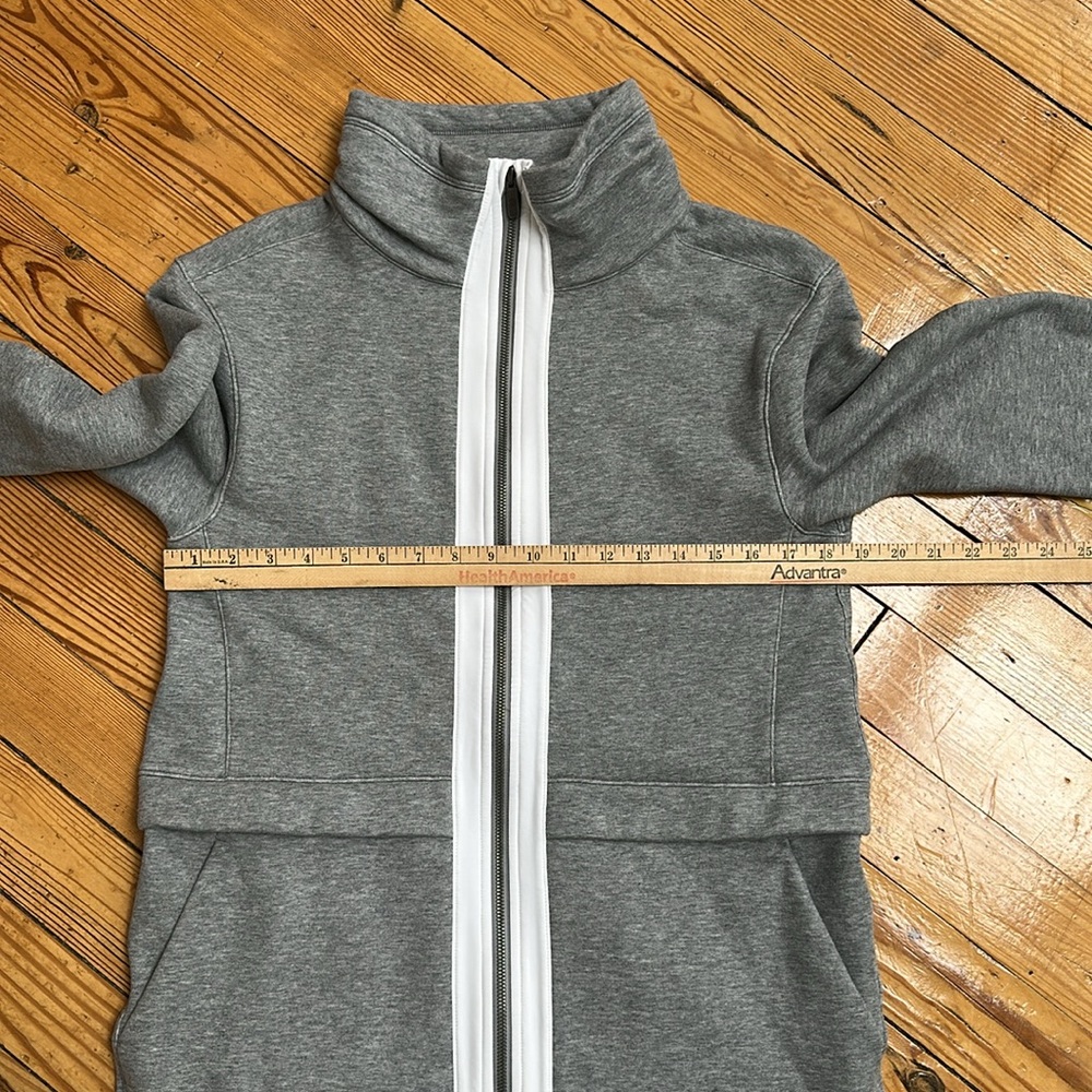 Lululemon Full Zip Jacket 8 Gray - Picture 13 of 14